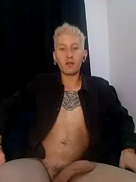 Snapshot of Vlad_goetia chatting on October 11, 1:49 am Vlad goetia online show from October 11, 1:49 am