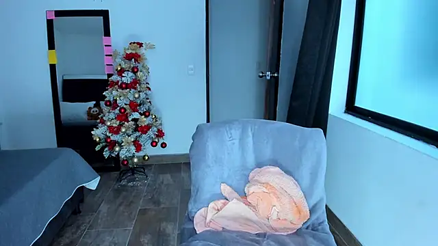 SweetMegan 1 online show from December 2, 11:23 am