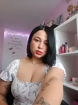 Lia Roxx online show from June 10, 7:40 am