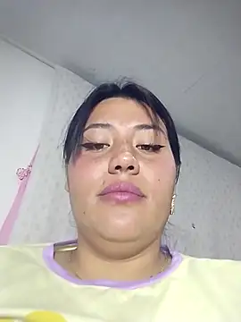 Snapshot of KATYGONZALEZ chatting on November 12, 12:33 am KATYGONZALEZ online show from November 12, 12:33 am