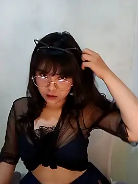 Snapshot of Chall_mee chatting on October 6, 4:04 pm Chall mee online show from October 6, 4:04 pm