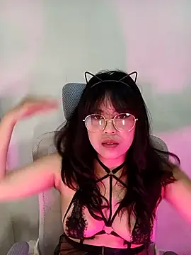 Snapshot of Chall_mee chatting on November 9, 1:37 am Chall mee online show from November 9, 1:37 am