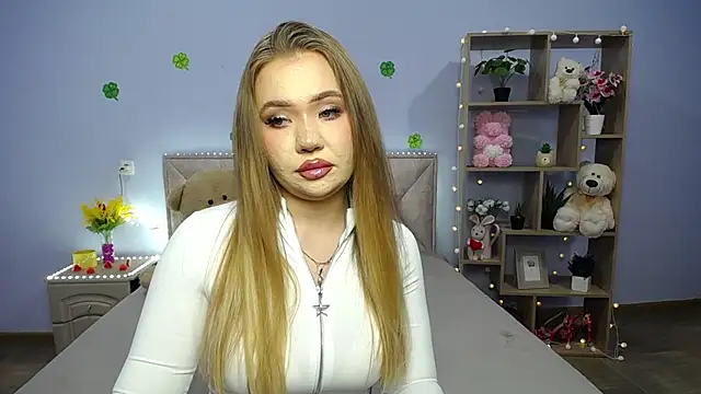 StacyYellig online show from March 13, 12:02 pm