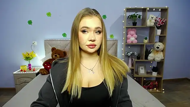 StacyYellig online show from March 16, 9:58 pm