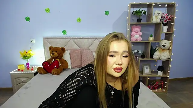 StacyYellig online show from March 17, 11:54 pm