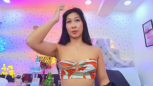 JulietaReyess online show from December 2, 11:48 am