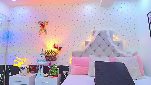 JulietaReyess online show from December 18, 11:49 am