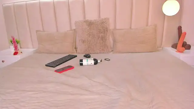 Snapshot of SaryBlake chatting on February 20, 2:28 pm SaryBlake online show from February 20, 2:28 pm