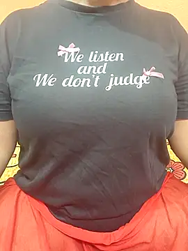 CUTE SOPHIA- online show from June 5, 1:50 pm