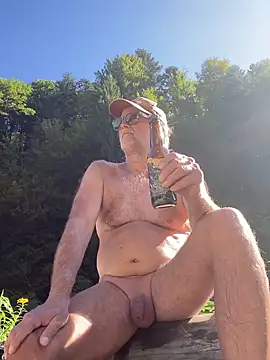 artXhibitor online show from September 19, 1:23 pm