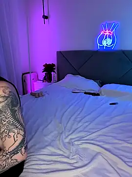 GroteskJane online show from February 18, 8:36 pm