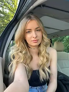 EvieEvans online show from May 27, 4:15 pm