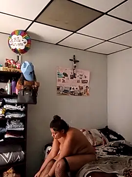 stefanie010 online show from October 28, 6:32 pm