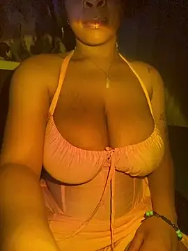 YellowHoneyDip online show from December 8, 5:44 pm