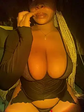 YellowHoneyDip online show from December 11, 5:37 pm