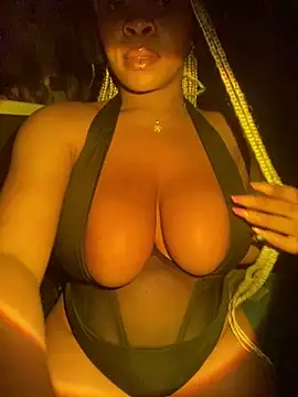YellowHoneyDip online show from December 12, 6:53 pm