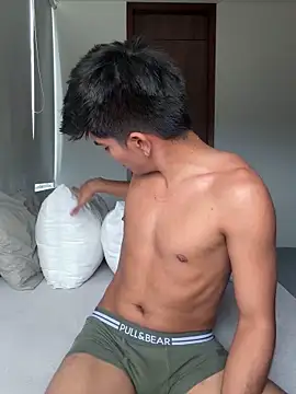 Snapshot of santiago_01 chatting on December 22, 7:42 pm santiago 01 online show from December 22, 7:42 pm