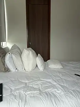 Snapshot of santiago_01 chatting on January 3, 9:15 pm santiago 01 online show from January 3, 9:15 pm