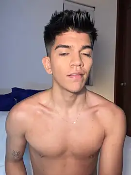 Snapshot of santiago_01 chatting on January 26, 4:20 am santiago 01 online show from January 26, 4:20 am