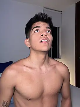 Snapshot of santiago_01 chatting on January 28, 4:08 am santiago 01 online show from January 28, 4:08 am