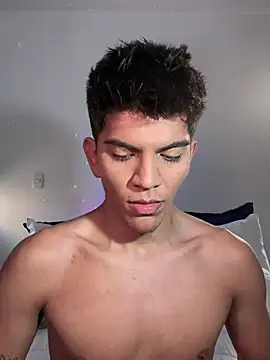 Snapshot of santiago_01 chatting on February 21, 10:04 pm santiago 01 online show from February 21, 10:04 pm