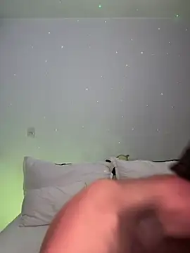 Snapshot of santiago_01 chatting on March 1, 12:17 am santiago 01 online show from March 1, 12:17 am