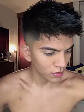 Snapshot of santiago_01 chatting on March 12, 12:31 am santiago 01 online show from March 12, 12:31 am