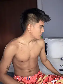 Snapshot of santiago_01 chatting on March 20, 12:08 am santiago 01 online show from March 20, 12:08 am