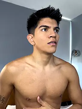 Snapshot of santiago_01 chatting on October 2, 7:21 pm santiago 01 online show from October 2, 7:21 pm