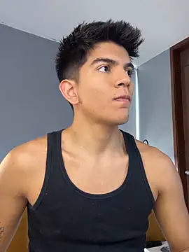 Snapshot of santiago_01 chatting on October 3, 7:22 pm santiago 01 online show from October 3, 7:22 pm