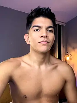 Snapshot of santiago_01 chatting on October 10, 1:04 am santiago 01 online show from October 10, 1:04 am