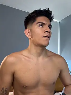 Snapshot of santiago_01 chatting on November 7, 7:47 pm santiago 01 online show from November 7, 7:47 pm