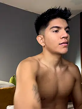 Snapshot of santiago_01 chatting on November 11, 11:49 pm santiago 01 online show from November 11, 11:49 pm