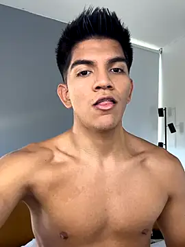 Snapshot of santiago_01 chatting on December 2, 9:54 pm santiago 01 online show from December 2, 9:54 pm