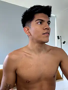 Snapshot of santiago_01 chatting on December 3, 7:34 pm santiago 01 online show from December 3, 7:34 pm