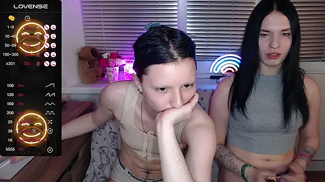 Snapshot of sky9669 chatting on October 8, 3:53 pm sky9669 online show from October 8, 3:53 pm