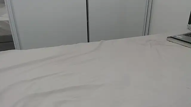 Snapshot of TODALINDA chatting on October 30, 4:03 am TODALINDA online show from October 30, 4:03 am