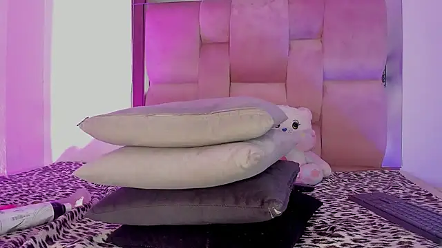 emily lady20 online show from January 3, 11:14 am