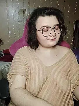 Snapshot of DenisHailey chatting on March 25, 7:20 pm DenisHailey online show from March 25, 7:20 pm