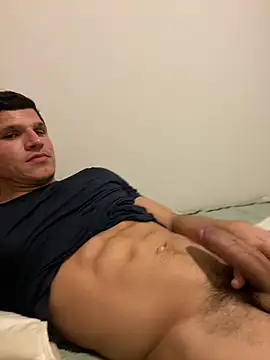 Snapshot of pedrovkr3 chatting on May 18, 11:21 pm pedrovkr3 online show from May 18, 11:21 pm