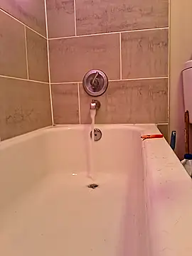 chillmfrs online show from October 31, 3:51 am