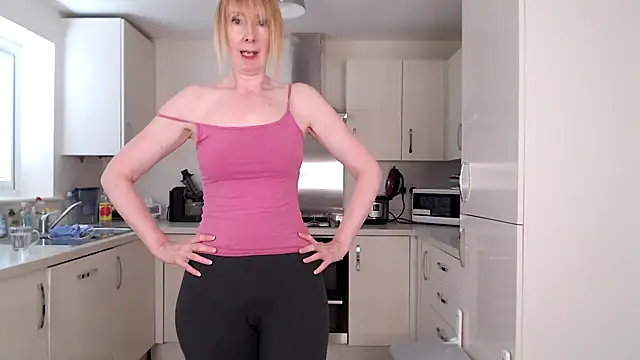 British Goddess Anna online show from July 18, 8:07 am