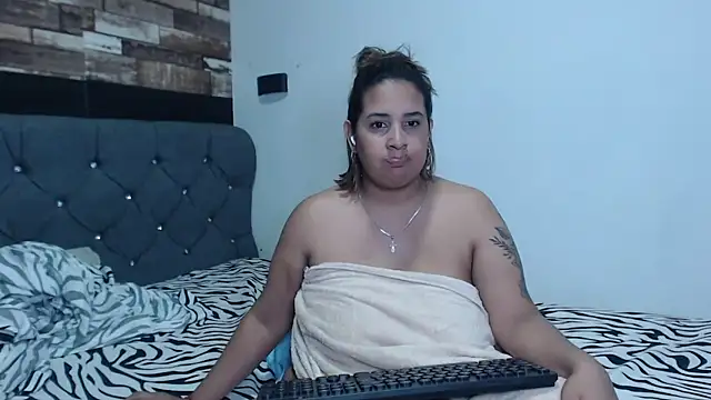 Snapshot of KathyHardcore69 chatting on February 20, 6:37 am KathyHardcore69 online show from February 20, 6:37 am