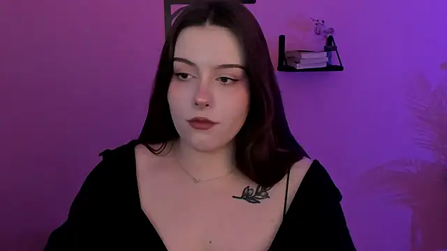 CoralineKeyns online show from February 26, 8:37 am