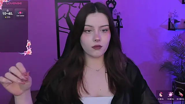 CoralineKeyns online show from March 18, 5:31 am