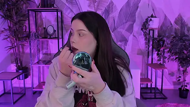 CoralineKeyns online show from October 7, 5:15 am