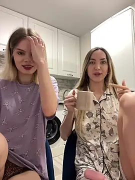 Snapshot of Lunalikaiya chatting on March 14, 5:18 pm Lunalikaiya online show from March 14, 5:18 pm