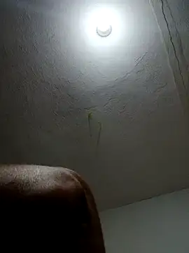 Snapshot of Nicolaskribeiro chatting on December 20, 6:37 pm Nicolaskribeiro online show from December 20, 6:37 pm