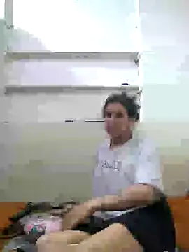 Snapshot of Cameron_puppy chatting on April 2, 6:44 am Cameron puppy online show from April 2, 6:44 am