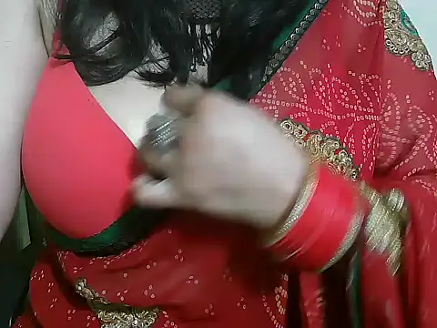 Snapshot of rehana_housewife chatting on March 23, 2:04 am rehana housewife online show from March 23, 2:04 am